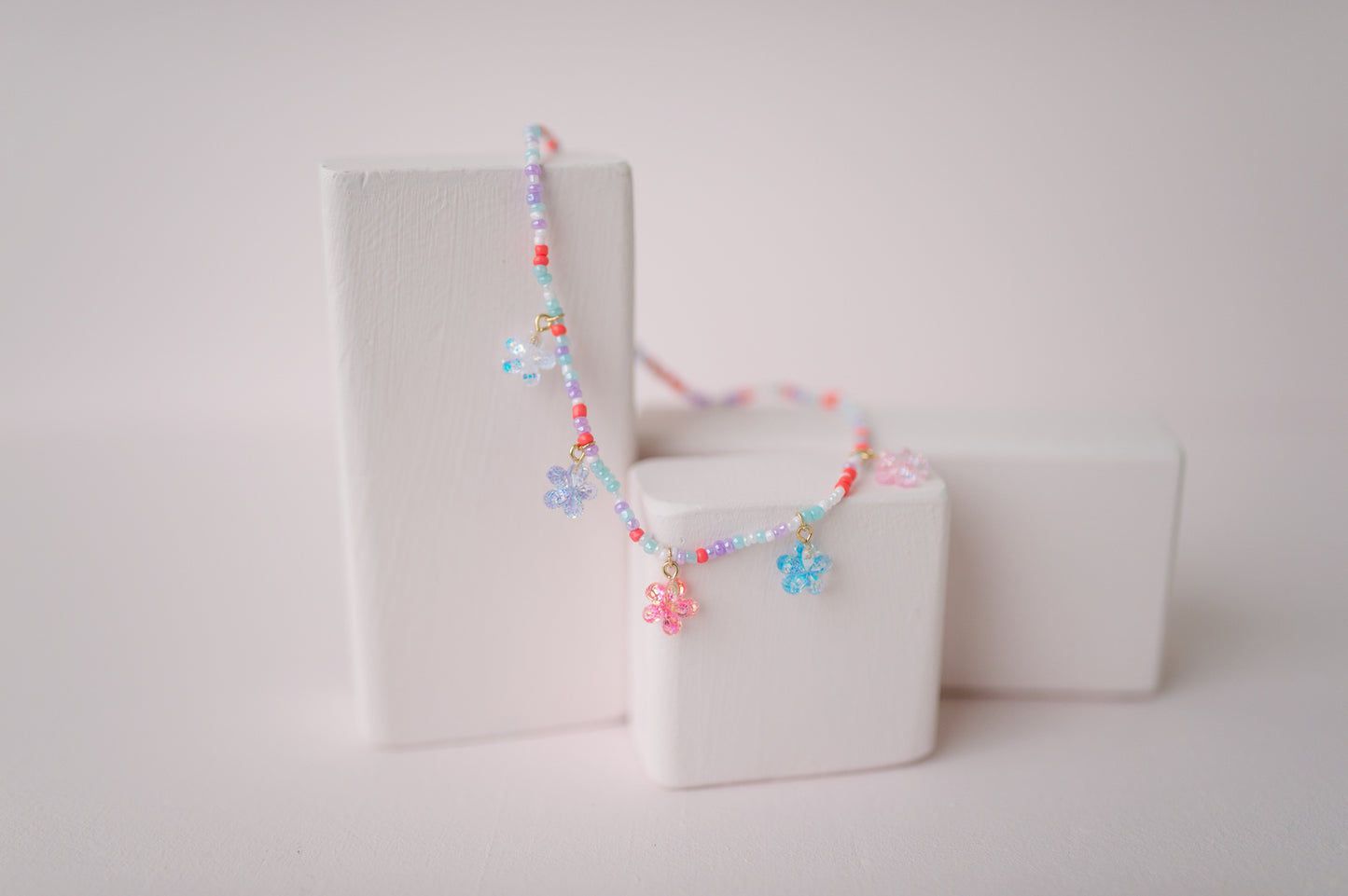 Boutique Shimmer Flower Necklace Great Pretenders USA