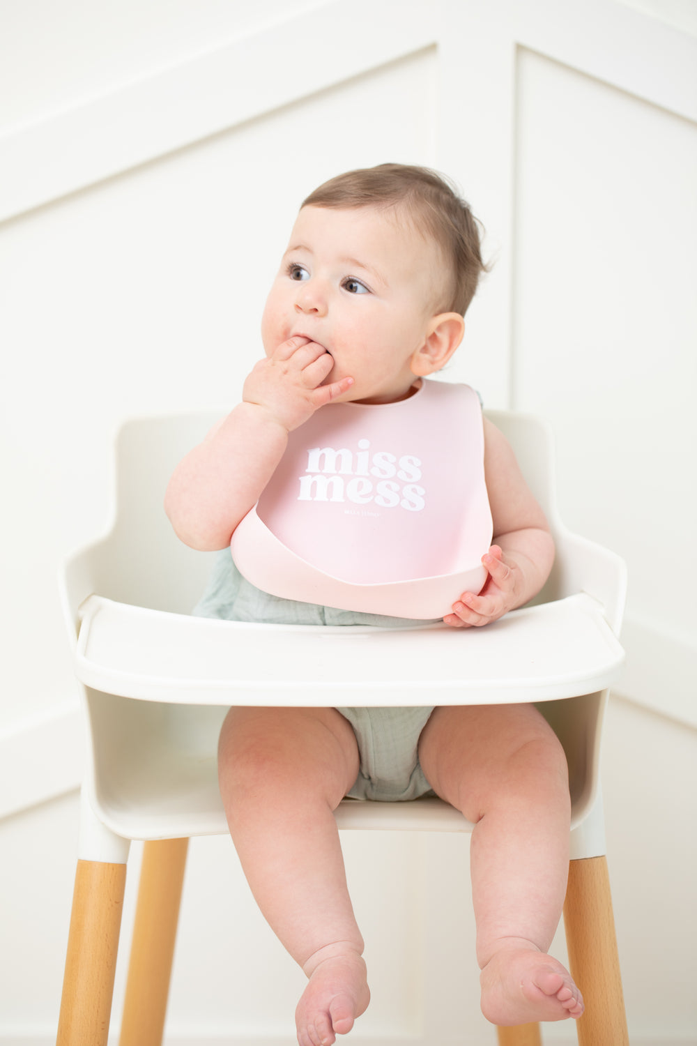 Miss Mess Wonder Bib