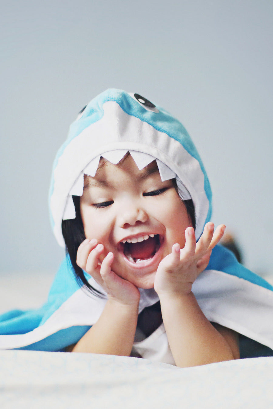 Baby/ Toddler Shark Cape  Great Pretenders USA