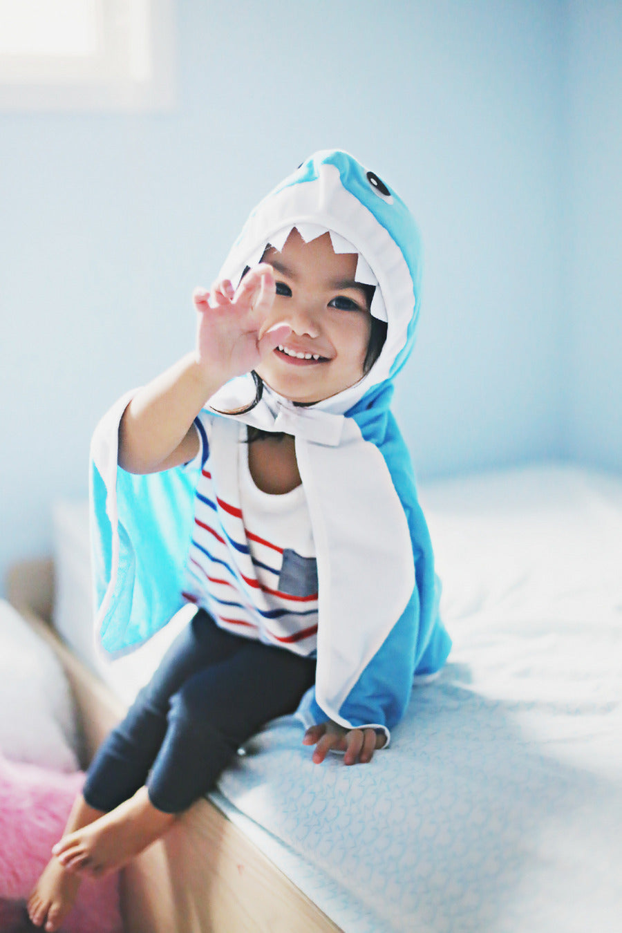 Baby/ Toddler Shark Cape  Great Pretenders USA