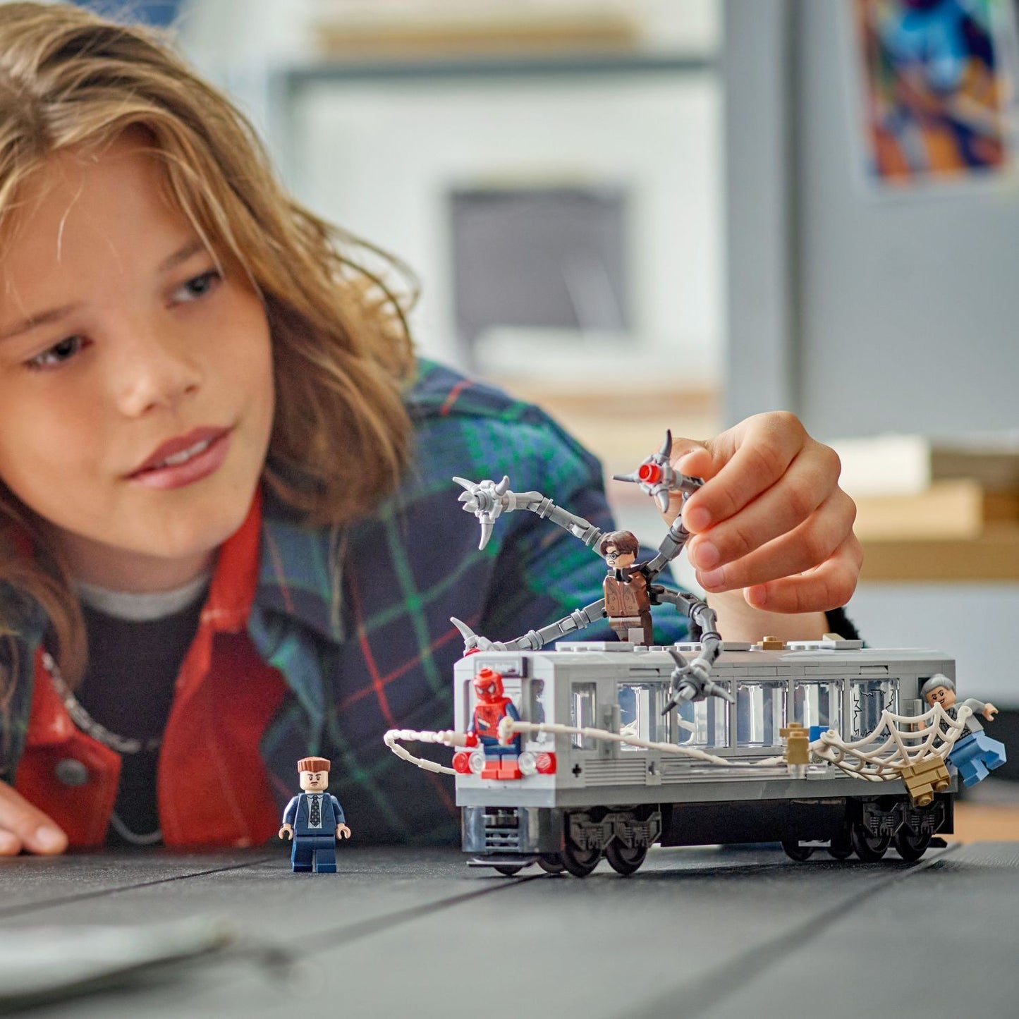 LEGO Super Heroes Marvel: Spider-Man vs. Doc Ock Subway Train Scene