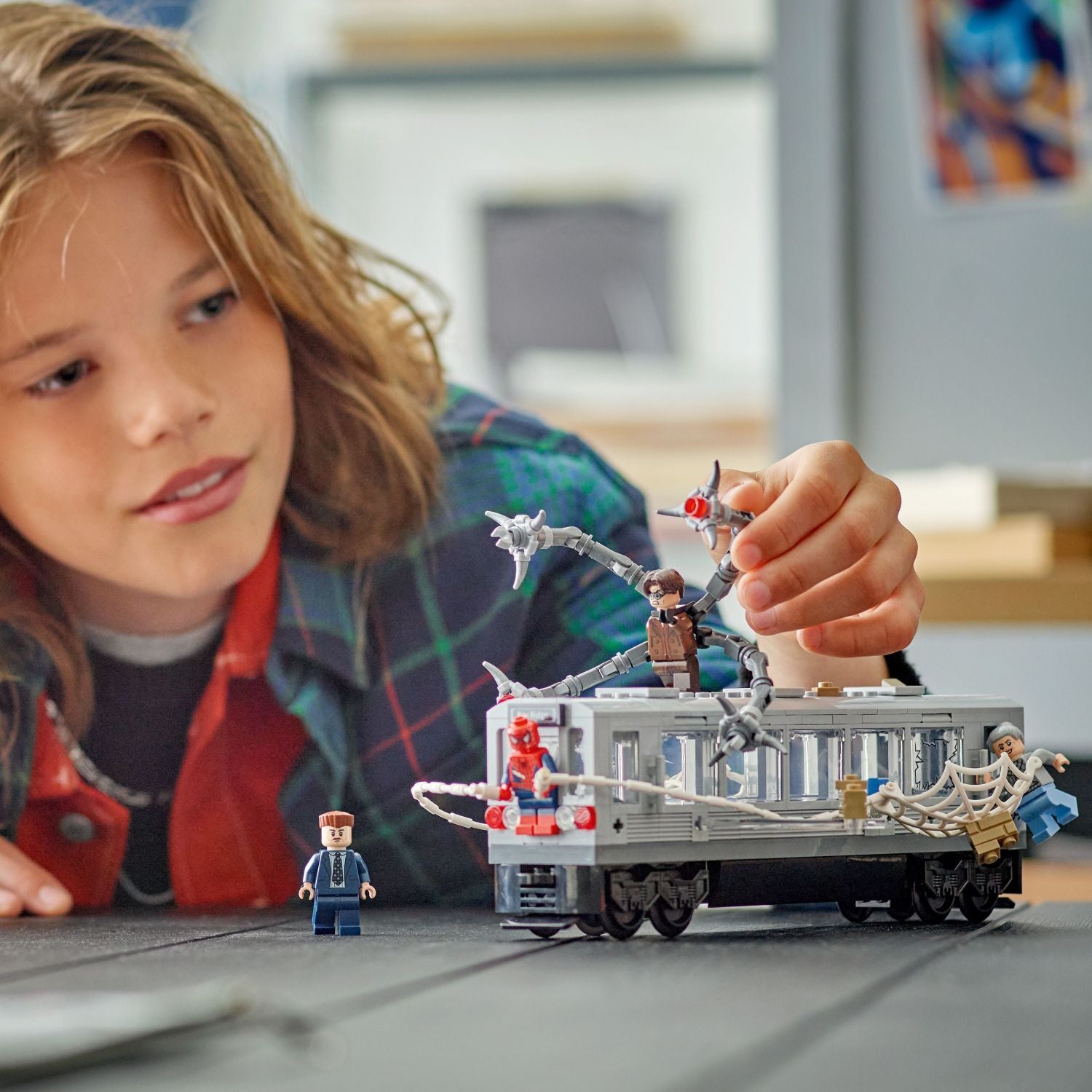 LEGO Super Heroes Marvel: Spider-Man vs. Doc Ock Subway Train Scene