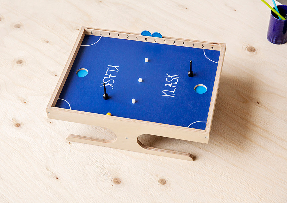 KLASK - An Epic Magnetic Battle! Game Age 8+