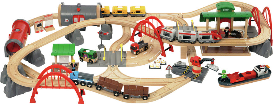 BRIO Deluxe Railway Set