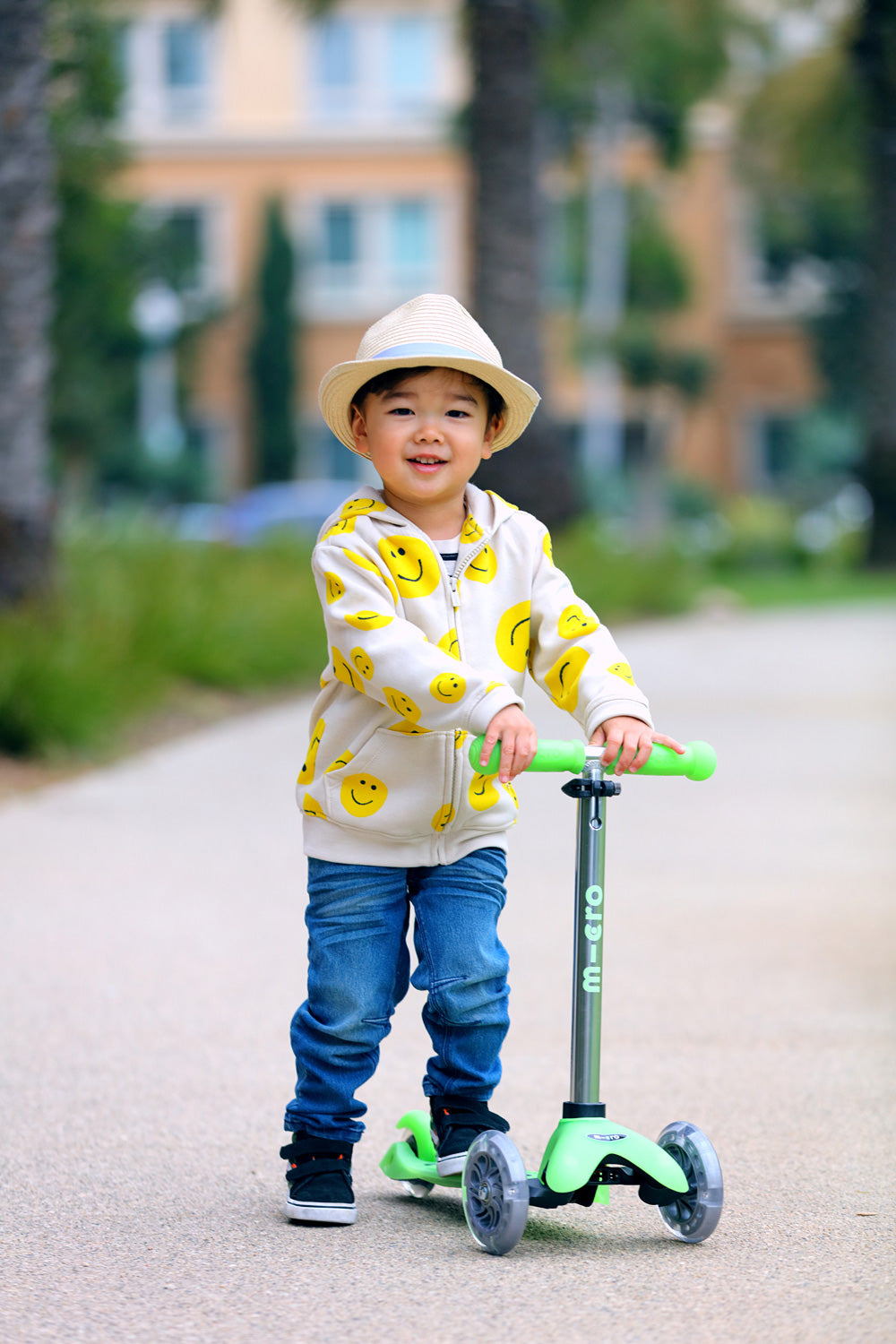 Micro Mini Deluxe Glow LED Plus Scooter - Icy Lime